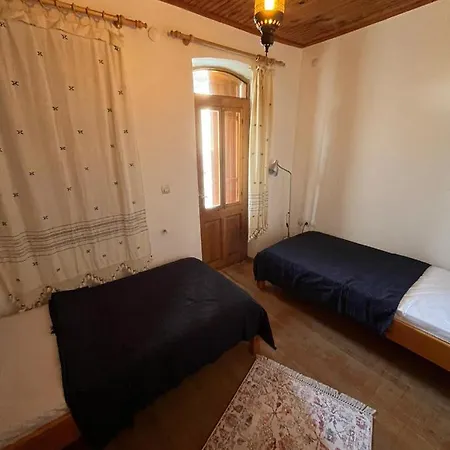 Flat W Balcony 5 Min To Ayazma In شقة بوزجادا